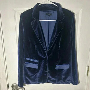 Fate Navy Blue Velvet like Blazer. Size small. Single button. Double pocket